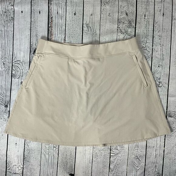 ATHLETA Skort - Picture 1 of 4